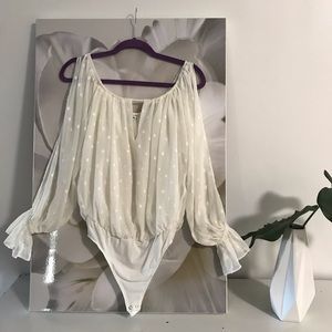 Express Ruffle Cold Shoulder Blouse - Off White